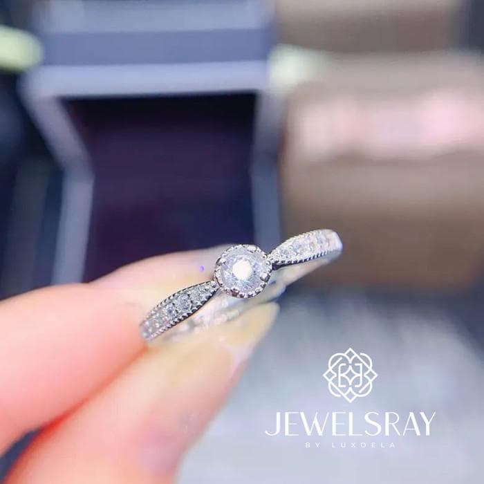 Cincin Kawin Petite Halo Moissanite Ring Adjustable Diamond Look Lamar