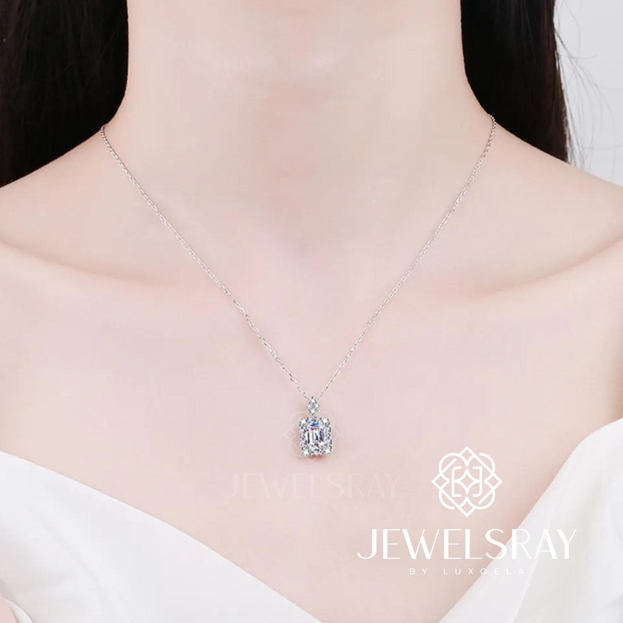 Kalung Maris Emerald Cut Moissanite Necklace Diamond Look Kawin Lamar