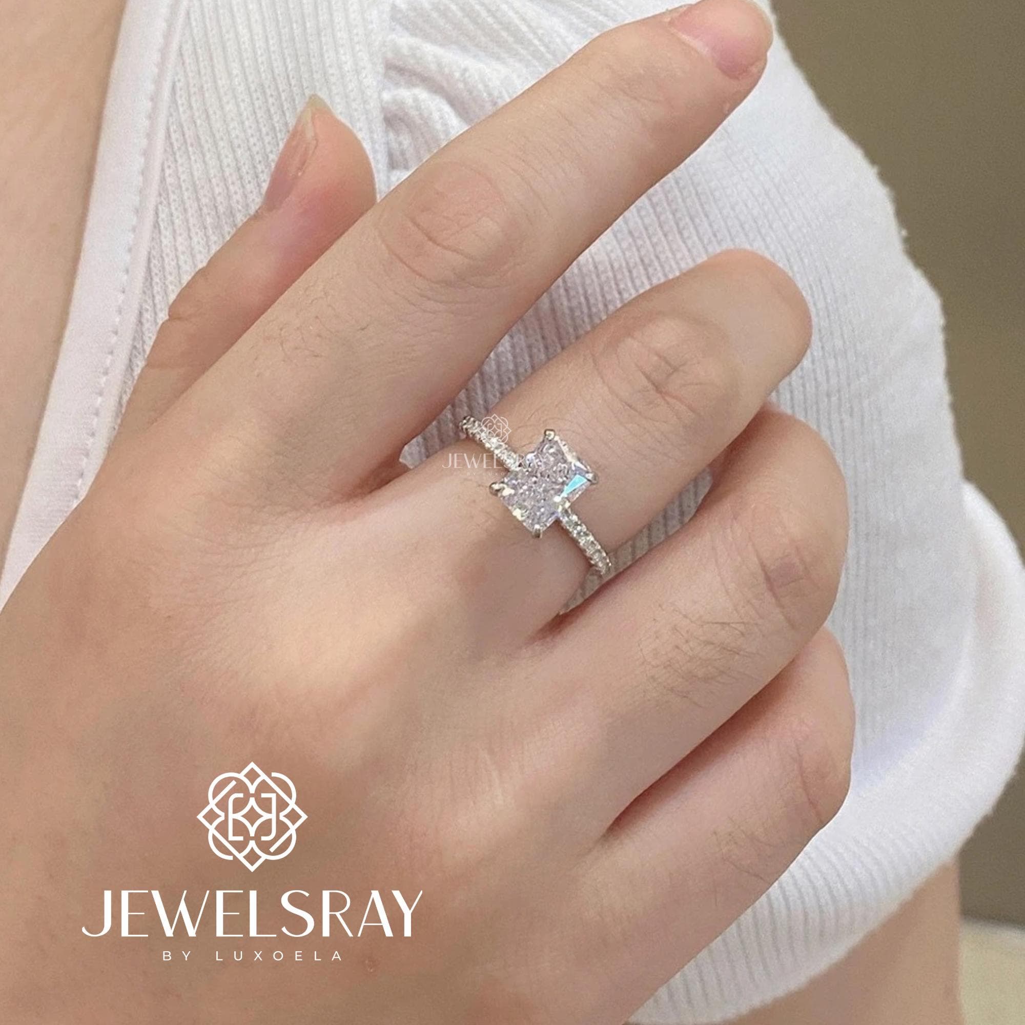 Cincin Mauve Radiant Ring 1 Carat Moissanite Diamond Look Kawin