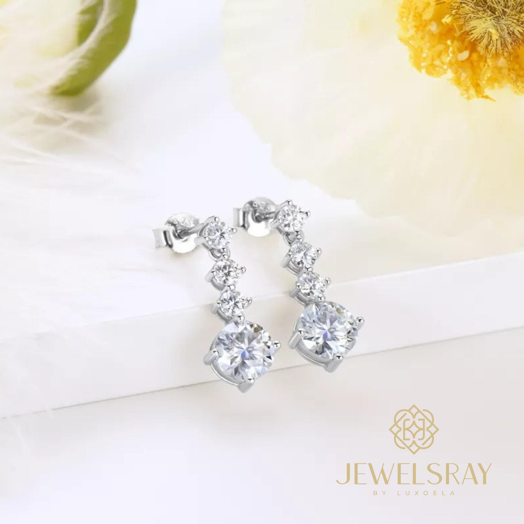 Anting Gillian Earrings Moissanite - 2.6 Carat Diamond Look Perhiasan