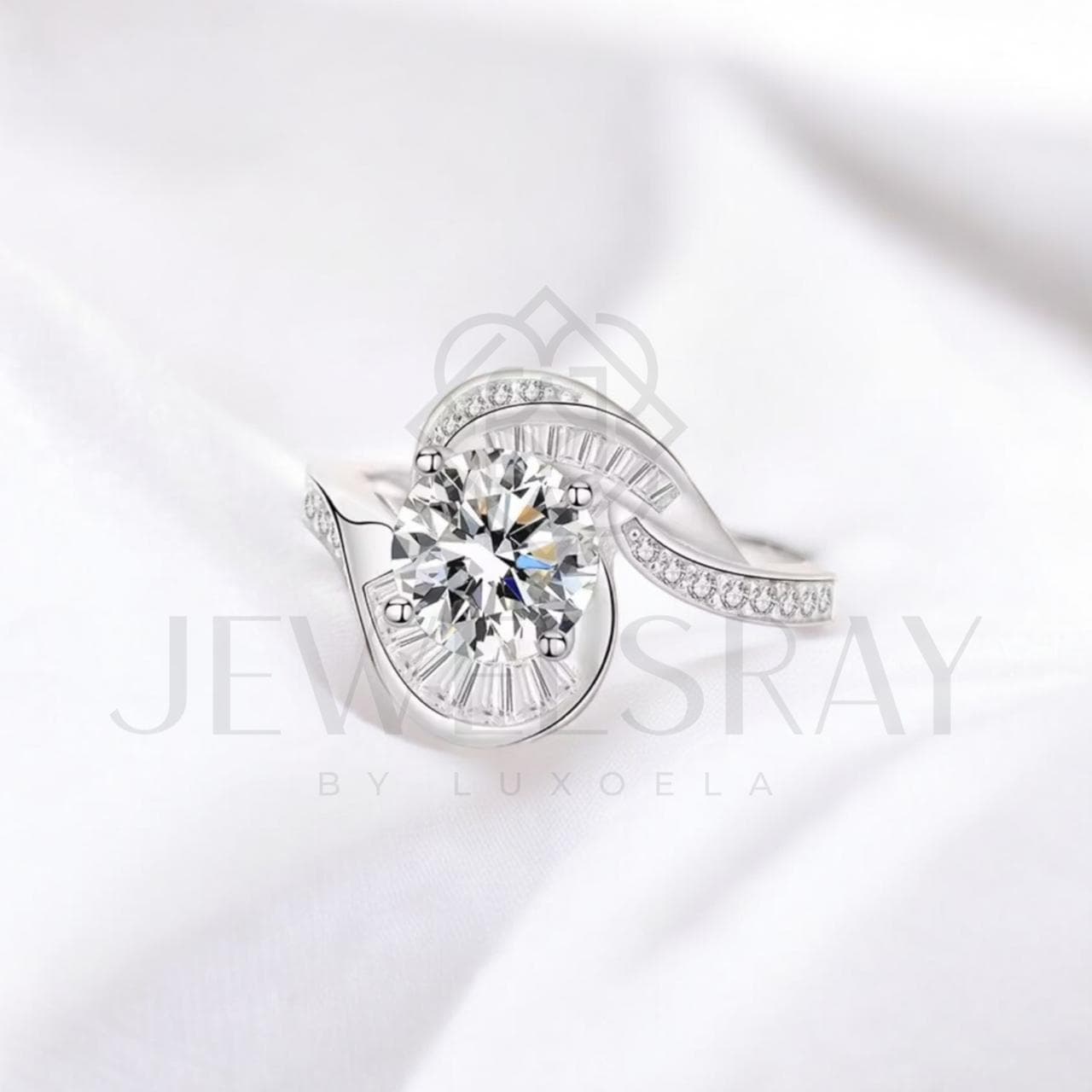 Cincin Valary Ring Moissanite Diamond Look Kawin Perhiasan Elegant Fancy Jewelry Cincin Tunangan Wedding Ring Engagement Ring Lamaran Jewelsray Intan Permata Luxoela