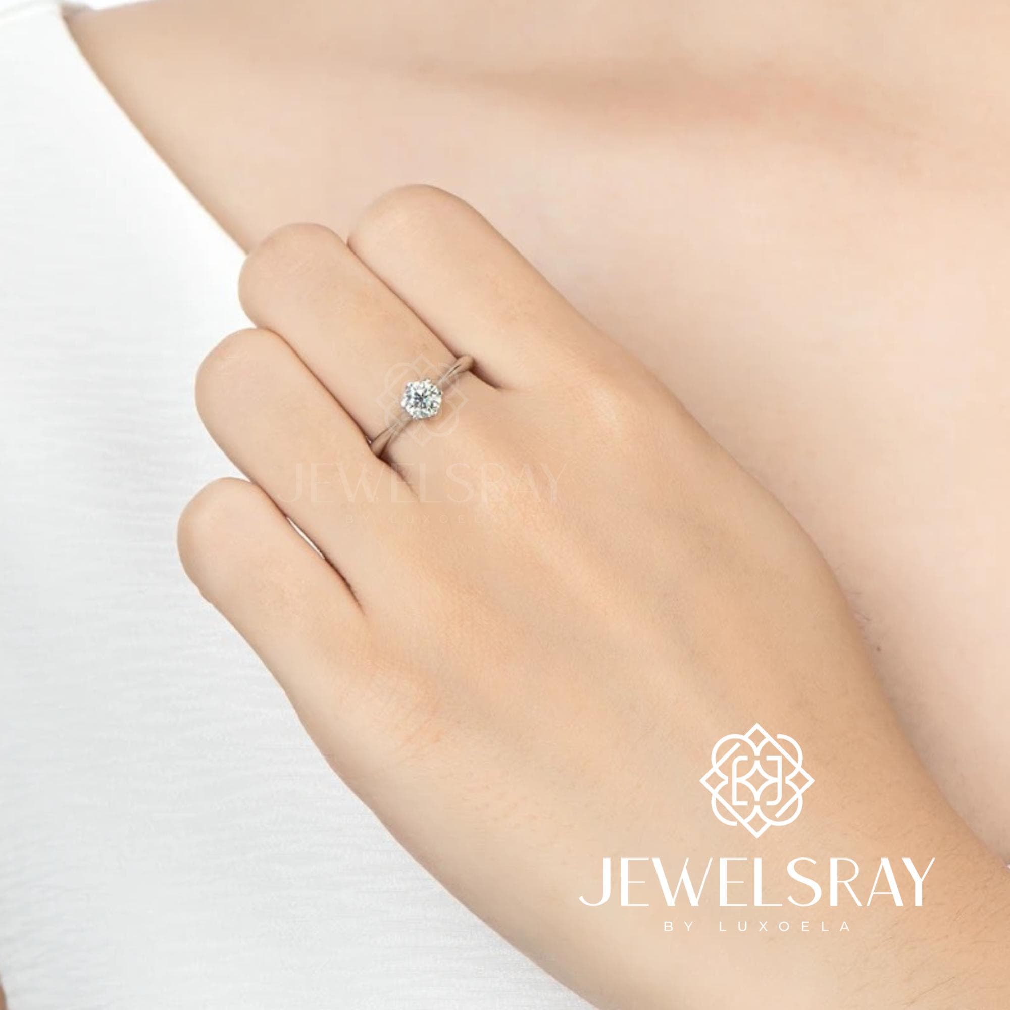 Cincin Kawin New Gaia 0.5 Carat Moissanite Ring Adjustable Diamond Look Lamaran