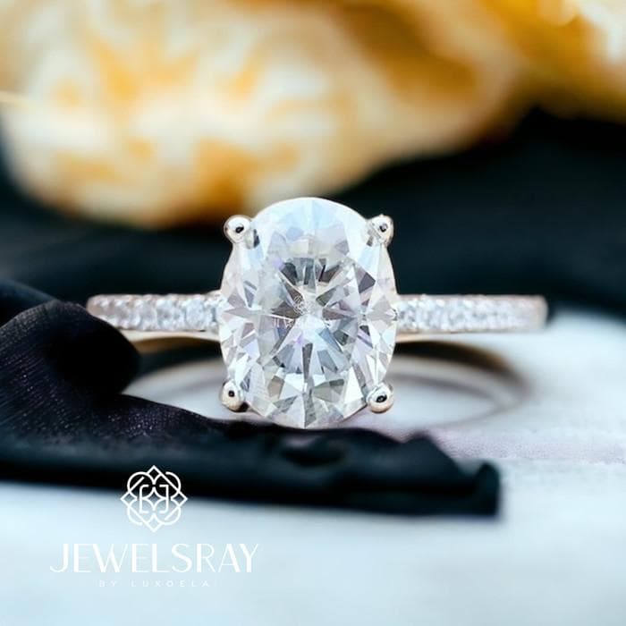 Cincin Super Diva Oval Ring 1 Carat Moissanite Diamond Look Jewelsray