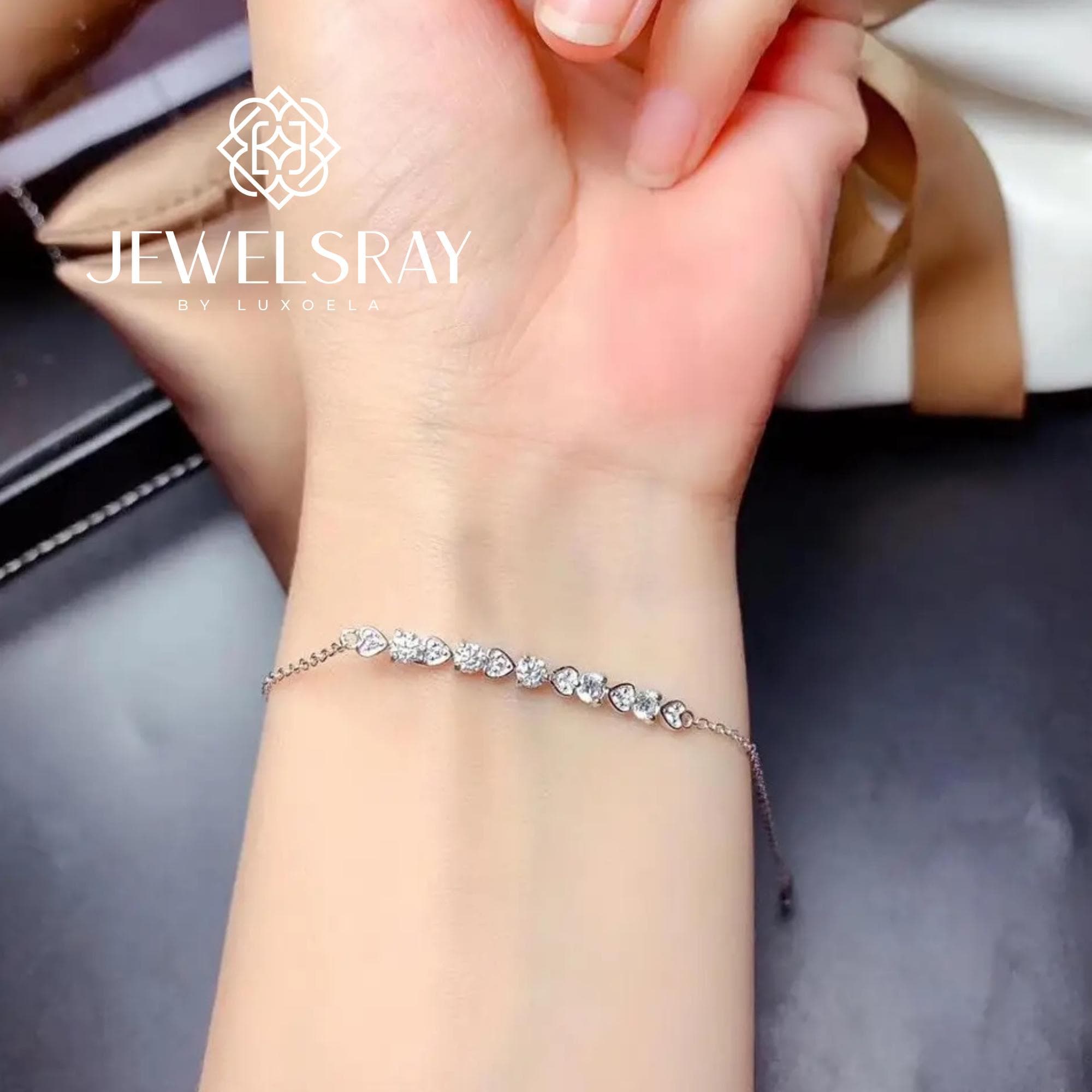 Set Kalung Gelang Cincin Moissanite Arrow Heart Diamond Look Kawin