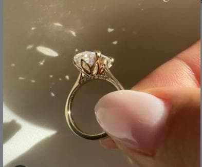 Cincin Super Diva Custom Jewelsray Bahan Silver Batu Oval Moissanite
